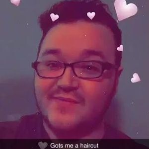 Meet your Posher, Levi